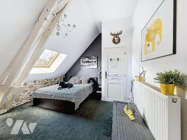 Magnifique propriété en pierres située sur les hauteurs de Saint-Genix-les-Villages, comprenant...