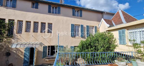 Maison de 415 m²