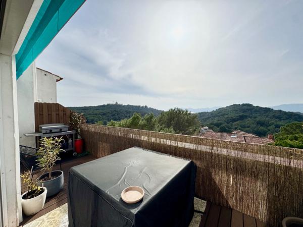 Mougins, location 5 pièces meublé.