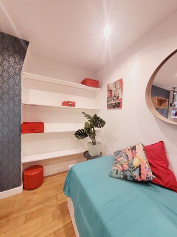 Paris (75018) Au calme absolu, en parfait était