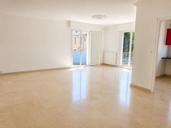 Immeuble 234.75 m² 1 etage(s)