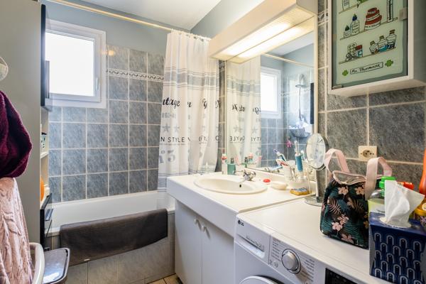 LUMINEUX 4 PIECES AVEC TERRASSE