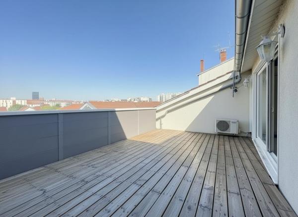 Appartement / Maison de ville triplex en Monopropriété Lyon 3 Montchat 5 pièces 125m2 avec terrasse de 25m²