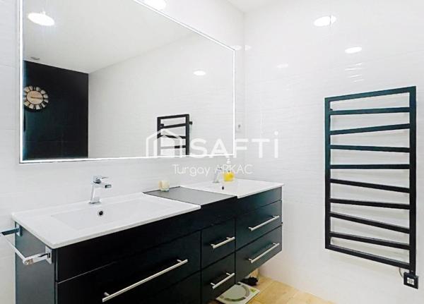 Maison familiale clé en main avec piscine, double garage