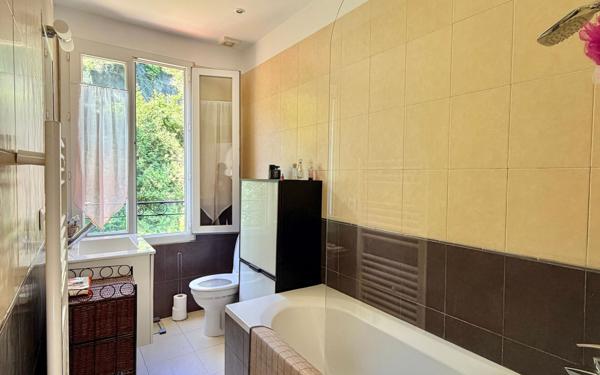 Appartement à vendre    2 pièces • 49,39 m2 Nice