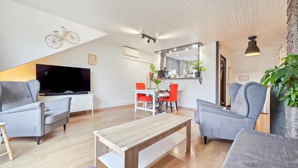 Superbe T4 lumineux avec vue Mont-Blanc, jardin et stationnements