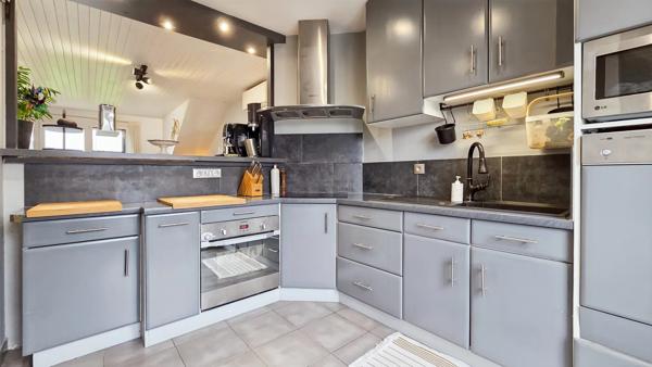 Superbe T4 lumineux avec vue Mont-Blanc, jardin et stationnements