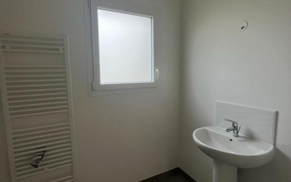 Maison à louer    4 pièces • 100,47 m2 Notre-Dame-de-Gravenchon