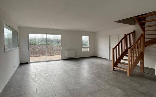 Maison à louer    4 pièces • 100,47 m2 Notre-Dame-de-Gravenchon