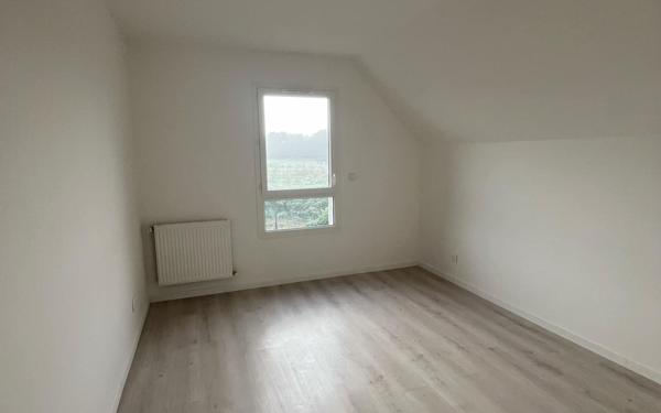 Maison à louer    4 pièces • 100,47 m2 Notre-Dame-de-Gravenchon