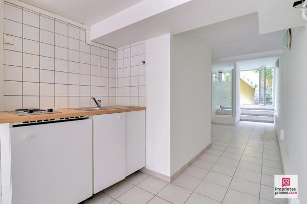 Montreuil -Appartement avec jardin et usage mixte habitation/commercial