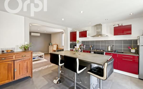 Appartement à vendre    6 pièces •  Aubenas