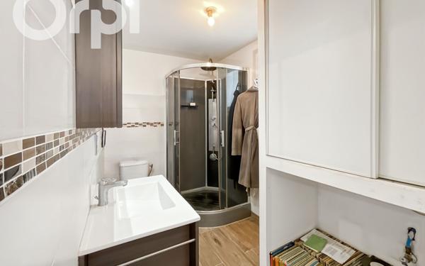 Appartement à vendre    6 pièces •  Aubenas