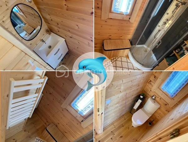 Cette JOLIE et ORIGINALE " MAISON SCANDINAVE ", a élu domicile à BOURBOURG ( DOMAINE DE L'AA ), secteur très recherché pour son CALME et sa TRANQUILLITE.
Sa situation la localise à proximité des commodités, de la MER, de la PLAGE, à 3 minutes de l'A16, de GRAVELINES, de SAINT-FOLQUIN, de CALAIS, de DUNKERQUE, D'AUDRUICQ...

Elle sera idéale pour VOTRE RESIDENCE PRINCIPALE, SECONDAIRE, ou pour une activité de LOCATION TOURISTIQUE en courte durée ( AIRBNB ), à l'entrée de la CÔTE D'OPALE ( location touristique ), à proximité de la CENTRALE NUCLEAIRE et de la GIGAFACTORY ( hébergement pour déplacement professionnel ).

Fabriqué en FINLANDE, elle sera monté par un constructeur FRANCAIS ( proche de Lille ), inspiré par les BELLES MAISONS en BOIS des PAYS NORDIQUES. 
Il en a fait son OEUVRE,  en réalisant un LIEU UNIQUE rempli du CHARME des BEAUX et NOBLES MATERIAUX.
Vous posez votre regard sur sa jolie façade, et déjà vous avez hâte de découvrir sa SURFACE de 79 m2 utiles sur 2 niveaux ( 57 m2 habitables ).

Vous entrez,  et déjà elle vous ENIVRE de sa BONNE AMBIANCE ( CHALEUR du BOIS et BELLE LUMIERE ).

Au RDC, vous découvrez sa CUISINE entièrement équipée, son SALON / SEJOUR, sa SALLE D'EAU, ses WC indépendants, sa PENDERIE.
Ces espaces vous donne accès à sa ( future ) terrasse de 24 m2, et à l'arrière de la maison.
De part son exposition ( sud/ouest ), elle bénéficie d'une LUMINOSITE EXCEPTIONNELLE, lui apportant la BRILLANCE des plus beaux JOYAUX IMMOBILIERS.
Vous empruntez son CONFORTABLE ESCALIER, pour monter au SEPTIEME CIEL, distribuant 2 CHAMBRES SPACIEUSES, avec des ESPACES pour aménager vos RANGEMENTS.

Son JARDINET et sa ( future ) TERRASSE ( c'est une option ),  sauront parfaire à l'organisation de GARDEN-PARTY, des belles soirées de l'AA, de mémorables BARBECUE, de vos après-midi FARNIENTE et de vos séances de BRONZAGE ( Je vous conseille toutefois de porter un petit maillot,  car nous sommes quand même dans les Hauts de France )

Pour parfaire à ses atours, elle dispose d'une place de parking privative, afin de pouvoir vous garer et stationner sans difficultés. Un parking collectif est aussi à votre disposition pour les invités.

Du VOLUME,  de BEAUX ESPACES,  une belle LUMINOSITE,  de NOBLES MATERIAUX,  à chacun de vos pas elle vous raconte son histoire, et vous invite à écrire les chapitres de la vôtre ! 

Les ASPECTS TECHNIQUES :  
La CONSTRUCTION sera NEUVE ( sous GARANTIE décennale ), les MENUISERIES sont en BOIS et ALU ( TRIPLE VITRAGE acoustique et thermique ), le CHAUFFAGE est par POMPE à CHALEUR AIR/AIR, elle dispose d'un BALLON D'EAU-CHAUDE ( nouvelle génération IA ), d'une CUISINE équipée, d'un ETANG de PÊCHE qui est GRATUIT et BIEN REMPLI ( même pour moi ça mordrait )...QUE VOULEZ-VOUS DE PLUS ?

Ses NOTIONS ECONOMIQUES : 
Les FRAIS DE NOTAIRE sont REDUITS ( c'est une très belle économie )  
La taxe foncière est d'environ 600 euros, et les consommations sont maîtrisées.
Les charges communes sont très faibles.
Une TERRASSE OPTIONNELLE ( en façade ), vous est proposée pour seulement 4900 euros. 
Sa localisation prédispose à la LOCATION TOURISTIQUE de COURTE DUREE, et elle saurait vous générer des revenus substantiels.
Une autre version 1 chambre et un coin nuit, est disponible au tarif de 129900 euros.

Vous souhaitez découvrir ce LIEU D'EXCEPTION, dans un COIN de PARADIS, il faut juste m'appeler Gilles O6 3O 89 OO O8...Créateur de belles émotions immobilières.

Pour des acquéreurs qualifiés,  nous sommes en recherche de biens immobiliers à vendre sur l'ensemble des Hauts de France.
N'hésitez pas à nous contacter pour une estimation de votre bien immobilier ( maison, appartement, immeuble locatif, viager...).  Elle vous sera offerte,  et nous pourrons ainsi échanger sur la qualité et la différence de nos actions commerciales,  qui transforment nos ventes en de très belles réussites immobilières.