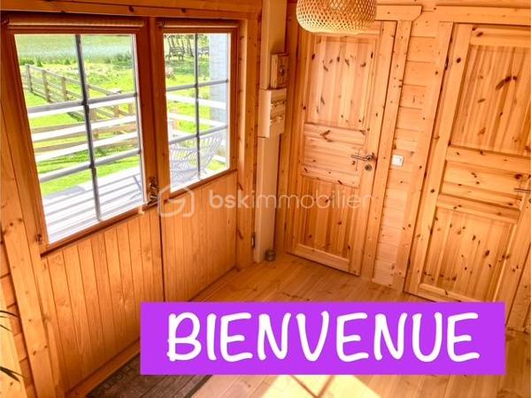 Cette JOLIE et ORIGINALE " MAISON SCANDINAVE ", a élu domicile à BOURBOURG ( DOMAINE DE L'AA ), secteur très recherché pour son CALME et sa TRANQUILLITE.
Sa situation la localise à proximité des commodités, de la MER, de la PLAGE, à 3 minutes de l'A16, de GRAVELINES, de SAINT-FOLQUIN, de CALAIS, de DUNKERQUE, D'AUDRUICQ...

Elle sera idéale pour VOTRE RESIDENCE PRINCIPALE, SECONDAIRE, ou pour une activité de LOCATION TOURISTIQUE en courte durée ( AIRBNB ), à l'entrée de la CÔTE D'OPALE ( location touristique ), à proximité de la CENTRALE NUCLEAIRE et de la GIGAFACTORY ( hébergement pour déplacement professionnel ).

Fabriqué en FINLANDE, elle sera monté par un constructeur FRANCAIS ( proche de Lille ), inspiré par les BELLES MAISONS en BOIS des PAYS NORDIQUES. 
Il en a fait son OEUVRE,  en réalisant un LIEU UNIQUE rempli du CHARME des BEAUX et NOBLES MATERIAUX.
Vous posez votre regard sur sa jolie façade, et déjà vous avez hâte de découvrir sa SURFACE de 79 m2 utiles sur 2 niveaux ( 57 m2 habitables ).

Vous entrez,  et déjà elle vous ENIVRE de sa BONNE AMBIANCE ( CHALEUR du BOIS et BELLE LUMIERE ).

Au RDC, vous découvrez sa CUISINE entièrement équipée, son SALON / SEJOUR, sa SALLE D'EAU, ses WC indépendants, sa PENDERIE.
Ces espaces vous donne accès à sa ( future ) terrasse de 24 m2, et à l'arrière de la maison.
De part son exposition ( sud/ouest ), elle bénéficie d'une LUMINOSITE EXCEPTIONNELLE, lui apportant la BRILLANCE des plus beaux JOYAUX IMMOBILIERS.
Vous empruntez son CONFORTABLE ESCALIER, pour monter au SEPTIEME CIEL, distribuant 2 CHAMBRES SPACIEUSES, avec des ESPACES pour aménager vos RANGEMENTS.

Son JARDINET et sa ( future ) TERRASSE ( c'est une option ),  sauront parfaire à l'organisation de GARDEN-PARTY, des belles soirées de l'AA, de mémorables BARBECUE, de vos après-midi FARNIENTE et de vos séances de BRONZAGE ( Je vous conseille toutefois de porter un petit maillot,  car nous sommes quand même dans les Hauts de France )

Pour parfaire à ses atours, elle dispose d'une place de parking privative, afin de pouvoir vous garer et stationner sans difficultés. Un parking collectif est aussi à votre disposition pour les invités.

Du VOLUME,  de BEAUX ESPACES,  une belle LUMINOSITE,  de NOBLES MATERIAUX,  à chacun de vos pas elle vous raconte son histoire, et vous invite à écrire les chapitres de la vôtre ! 

Les ASPECTS TECHNIQUES :  
La CONSTRUCTION sera NEUVE ( sous GARANTIE décennale ), les MENUISERIES sont en BOIS et ALU ( TRIPLE VITRAGE acoustique et thermique ), le CHAUFFAGE est par POMPE à CHALEUR AIR/AIR, elle dispose d'un BALLON D'EAU-CHAUDE ( nouvelle génération IA ), d'une CUISINE équipée, d'un ETANG de PÊCHE qui est GRATUIT et BIEN REMPLI ( même pour moi ça mordrait )...QUE VOULEZ-VOUS DE PLUS ?

Ses NOTIONS ECONOMIQUES : 
Les FRAIS DE NOTAIRE sont REDUITS ( c'est une très belle économie )  
La taxe foncière est d'environ 600 euros, et les consommations sont maîtrisées.
Les charges communes sont très faibles.
Une TERRASSE OPTIONNELLE ( en façade ), vous est proposée pour seulement 4900 euros. 
Sa localisation prédispose à la LOCATION TOURISTIQUE de COURTE DUREE, et elle saurait vous générer des revenus substantiels.
Une autre version 1 chambre et un coin nuit, est disponible au tarif de 129900 euros.

Vous souhaitez découvrir ce LIEU D'EXCEPTION, dans un COIN de PARADIS, il faut juste m'appeler Gilles O6 3O 89 OO O8...Créateur de belles émotions immobilières.

Pour des acquéreurs qualifiés,  nous sommes en recherche de biens immobiliers à vendre sur l'ensemble des Hauts de France.
N'hésitez pas à nous contacter pour une estimation de votre bien immobilier ( maison, appartement, immeuble locatif, viager...).  Elle vous sera offerte,  et nous pourrons ainsi échanger sur la qualité et la différence de nos actions commerciales,  qui transforment nos ventes en de très belles réussites immobilières.