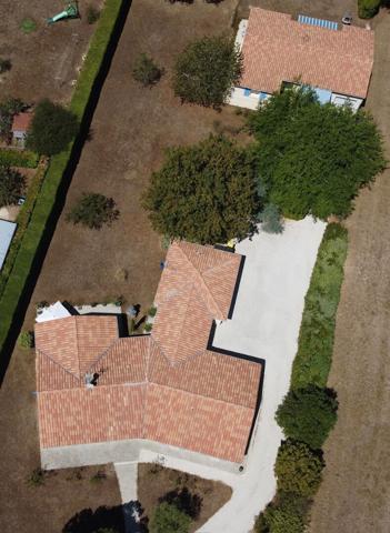 BRIE – Ensemble immobilier de deux maisons individuelles – 233m² env. en totalité