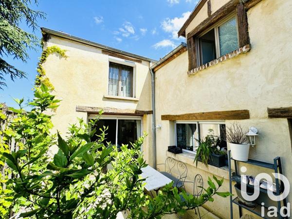 Maison de village 4 pièces de 125 m² à Le Tremblay-sur-Mauldre (78490)