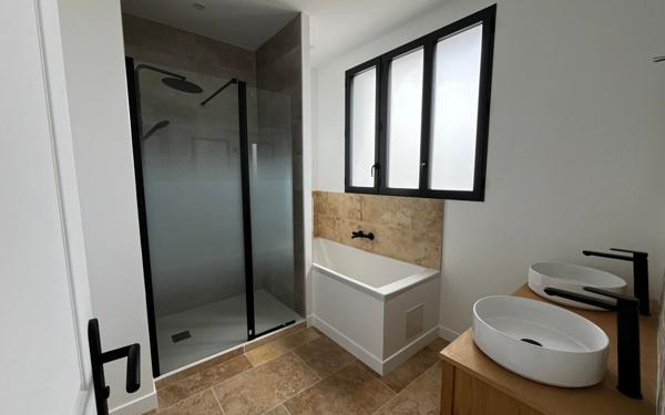 Maison à vendre    5 pièces • 146 m2 La Rochelle