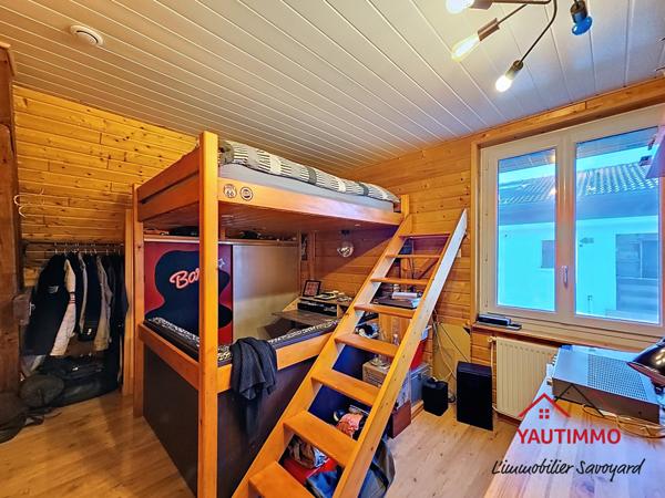 Ambilly (74100) Maison individuelle 158,5 m² utile dont 70 m² habitables, avec garages, atelier et terrain clos à Ambilly