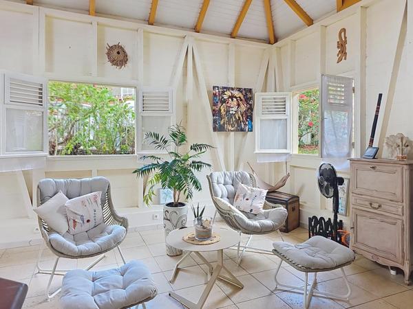 Villa atypique avec studio, piscine et jardin tropical – Pointe du Bout