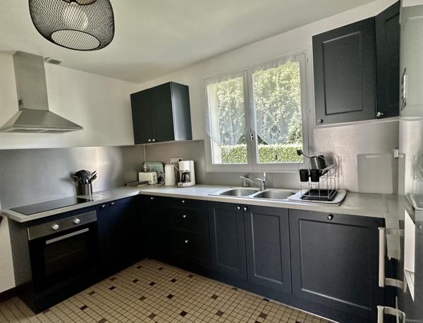 Maison
         4 pièces
        - 110 m² 240 000 € *