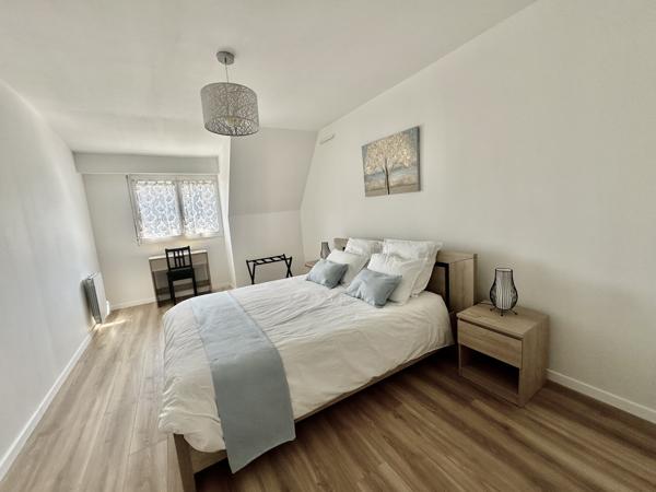 Maison
         4 pièces
        - 110 m² 240 000 € *