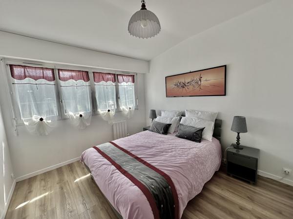 Maison
         4 pièces
        - 110 m² 240 000 € *