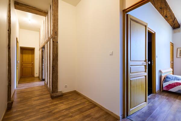 Maison
         11 pièces
        - 395 m² Bien prestige 1 100 000 € *