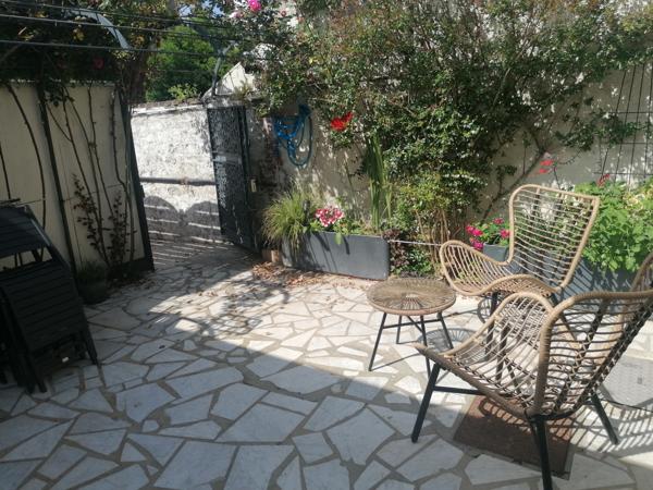 Maison
         5 pièces
        - 75 m² Bien prestige 424 000 € *