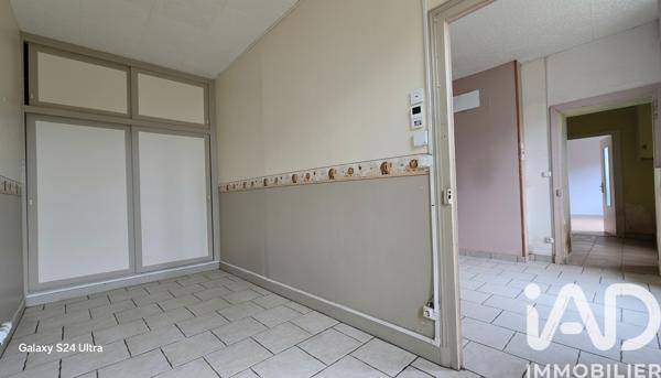 Maison à vendre 10 pièces 237 m² Ainay-le-Château