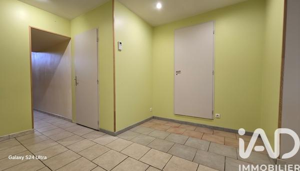 Maison à vendre 10 pièces 237 m² Ainay-le-Château