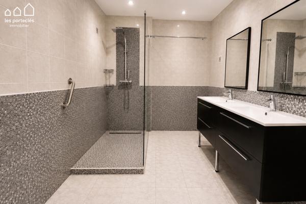 T4 avec terrasse de 30 m², ascenseur et cave 164 000 €