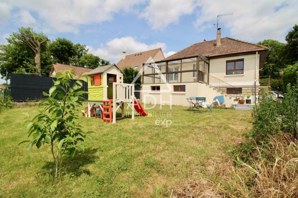 A VENDRE à NEAUPHLE LE CHATEAU maison 6 pièces - 117m2