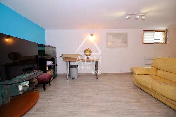 A VENDRE à NEAUPHLE LE CHATEAU maison 6 pièces - 117m2