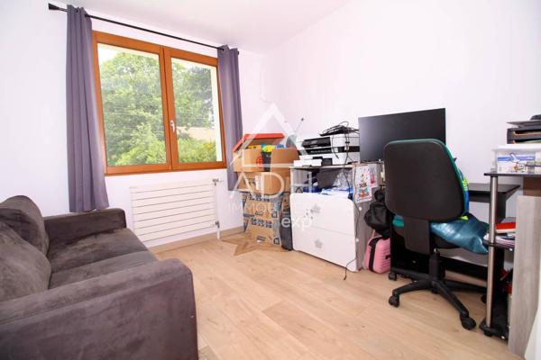 A VENDRE à NEAUPHLE LE CHATEAU maison 6 pièces - 117m2