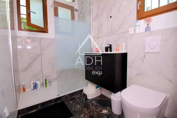 A VENDRE à NEAUPHLE LE CHATEAU maison 6 pièces - 117m2