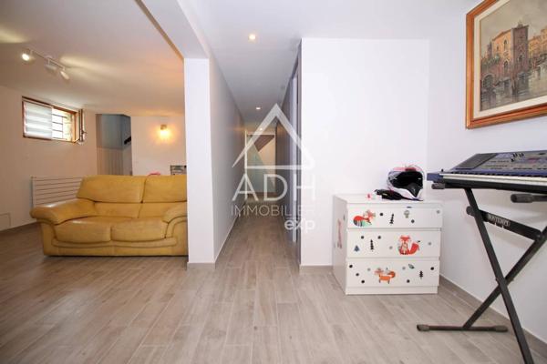 A VENDRE à NEAUPHLE LE CHATEAU maison 6 pièces - 117m2