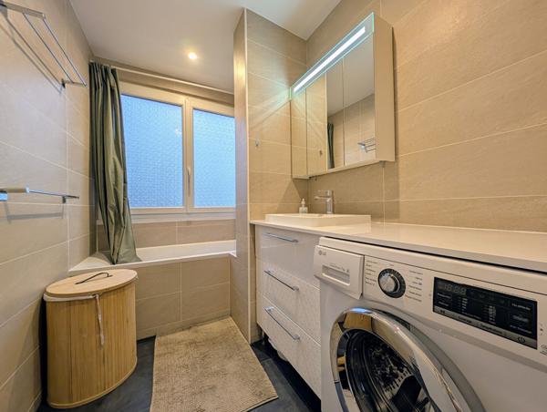 MAISONS LAFFITTE - Appartement 4 pièces de 79m2 + Cave et parking extérieur , Maisons laffitte MAISONS LAFFITTE - Appartement 4 pièces de 79m2 + Cave et parking extérieur , Maisons laffitte