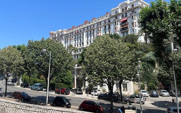 Appartement à vendre    2 pièces • 68,51 m2 Nice