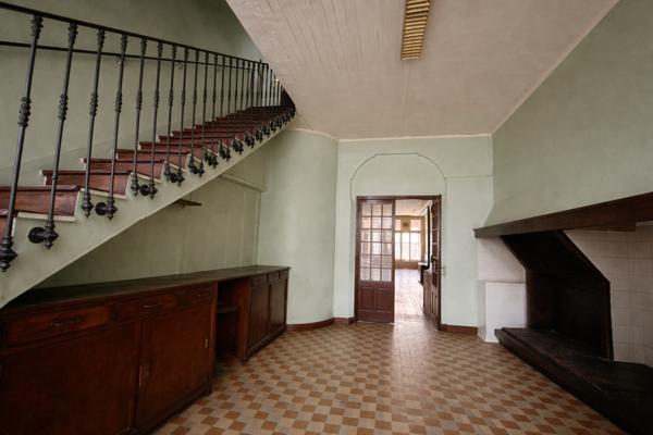 Beaucoup de cachet pour cet Immeuble historique au centre de Bram. 450m² pour investir  Bram (11150)