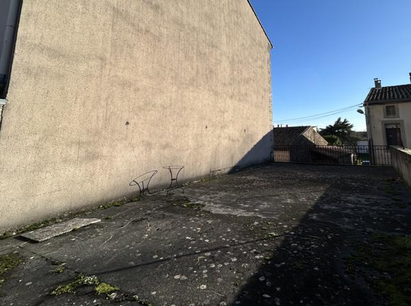 Beaucoup de cachet pour cet Immeuble historique au centre de Bram. 450m² pour investir  Bram (11150)