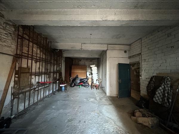 Beaucoup de cachet pour cet Immeuble historique au centre de Bram. 450m² pour investir  Bram (11150)