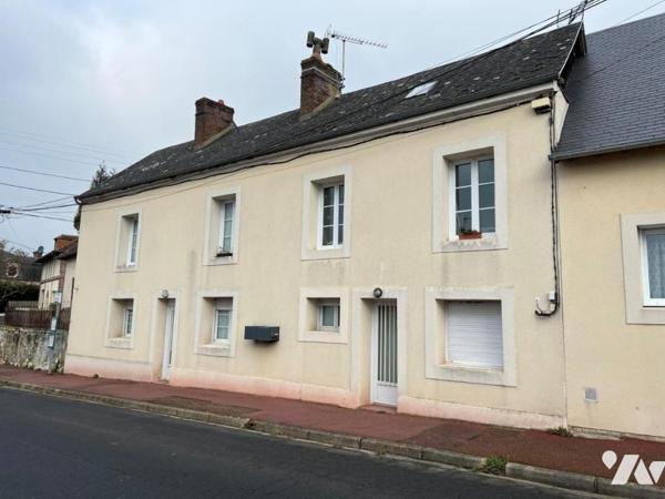 ORBEC CENTRE IMMEUBLE DE RAPPORT DEUX LOGEMENTS LOUES