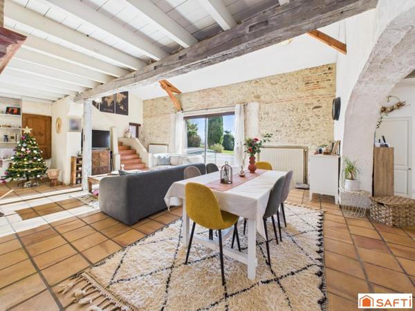 Magnifique Corps de Ferme Rénové Vue Pyrénées!!!