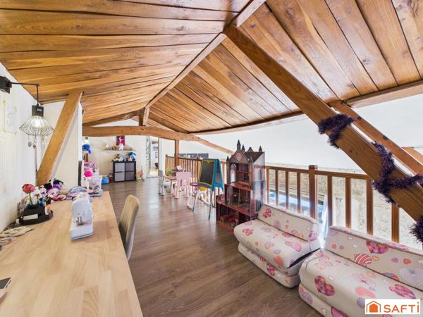 Magnifique Corps de Ferme Rénové Vue Pyrénées!!!