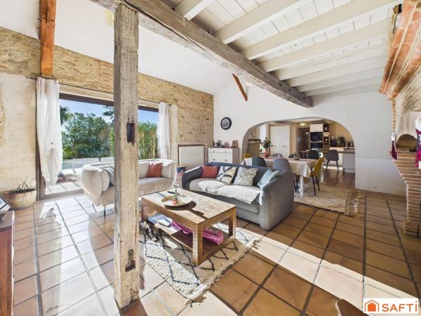 Magnifique Corps de Ferme Rénové Vue Pyrénées!!!