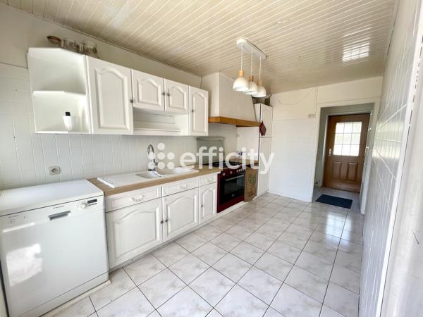 Maison
         2 pièces
        - 58 m² 144 900 € *