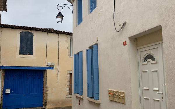 Appartement à louer    2 pièces • 28 m2 Vauvert