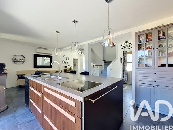 Maison à vendre 5 pièces 142,12 m² Sauveterre