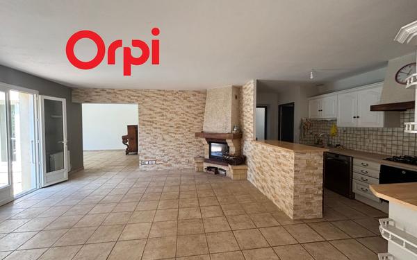 Maison à vendre    6 pièces •  Échillais